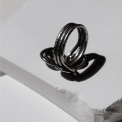 WR150X Anillo Plata de Palo de mujer modelo Kuraiho decorado con tres espirales de plata 925