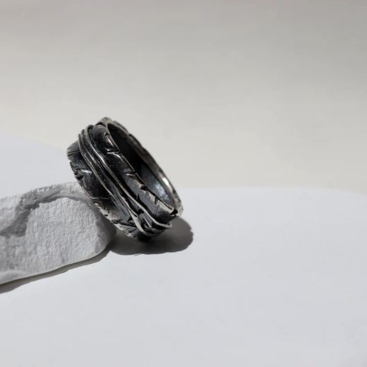 MR028X Anillo PLATA DE PALO para hombre colección Shizen con hilos de plata decorativos