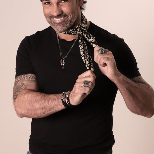 CAR16M Anillo PLATADEPALO calavera Skull