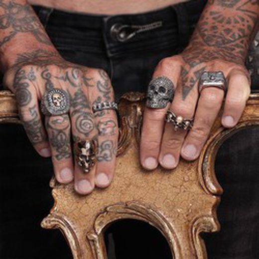 CAR16M Anillo PLATADEPALO calavera Skull