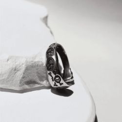 SR025X Anillo unisex PLATA DE PALO Yomi de dos calaveras en plata de ley