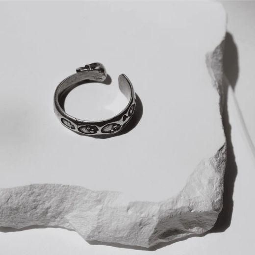 SR025X Anillo unisex PLATA DE PALO Yomi de dos calaveras en plata de ley