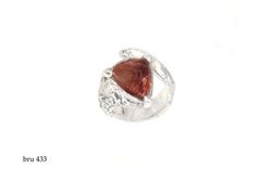 BRU0433 Anillo plata 925 con textura de mujer la bruixeta Cuarzo marrón