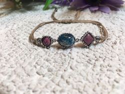 BRU1785p1 Pulsera la bruixeta de hilo y piedras preciosas