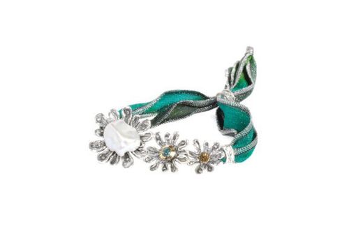 BRU1861ps Pulsera la bruixeta en seda natural con tres flores