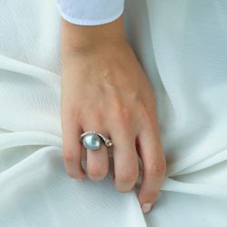 BRU2091SG Anillo la bruixeta de plata con textura y perla