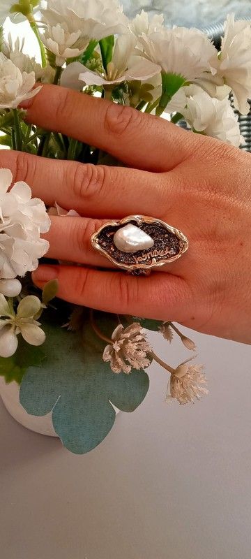 bru940s Anillo la bruixeta mujer de plata con textura modelo ondas y perla barroca natural