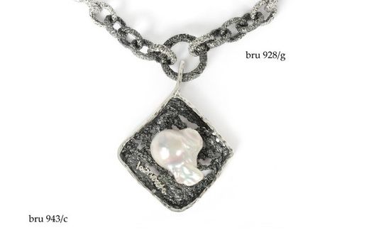 BRU943 Colgante la bruixeta plata triangulo perla