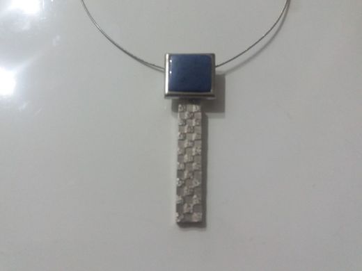 Colgante Daniel Vior plata cable de acero y lapislázuli