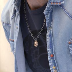 SN026X Collar Plata de Palo unisex chapado en plata de ley con piezas de bronce y calavera de resina estilo propio y moderno con un toque de rebeldía