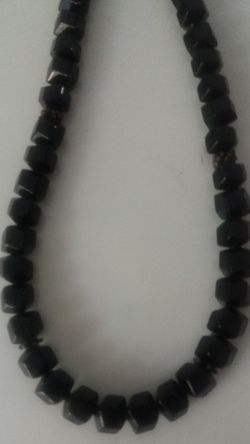 3659 Collar con cuadrados de ónix y detalles en plata de ley
