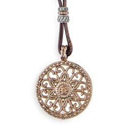 Collar Flores BN016X PLATA DE PALO tres tiras de cuero y colgante circular elegante