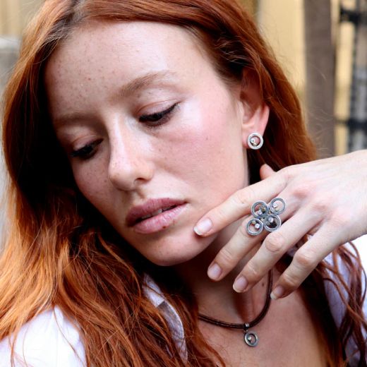 WN253X Collar Plata de Palo mujer de cuero colección ENSO con colgante círculo de plata 925 y un punto de bronce con circonita