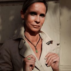 WN263X Collar Plata de Palo Mujer de cuero modelo Sei con plata 925 y piedra verde super elegante