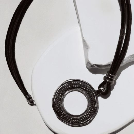 WN258X Collar PLATA DE PALO mujer colección Tetsu de cuero con colgante círculo en plata 925