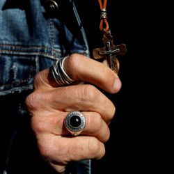 BN024X Collar Plata de Palo Hombre modelo Derb en plata de ley 925, cuero y bronce