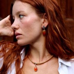 WN255X Collar PLATA DE PALO mujer modelo Rin de cuero color camel y colgante de cornalina