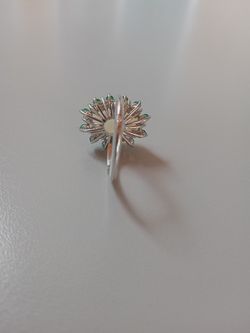 Anillo mujer oro blanco montado con Ópalo, Esmeraldas y Brillantes