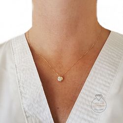 Gargantilla colgante de mujer con chatón en Oro de 18 K con circonita, parte trasera forrada, terminación en brillo