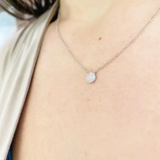 Gargantilla oro blanco de 18K en forma de círculo con pavé de circonitas