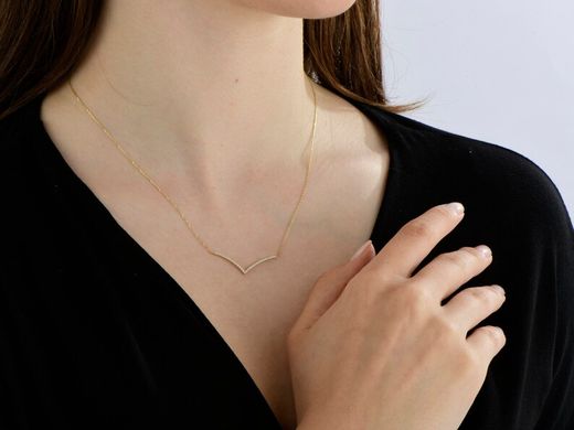 Gargantilla mujer en oro de 18 kilates acabado en pico con pave de circonitas