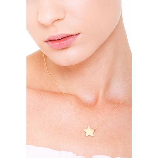 Colgante de mujer en oro 18 kilates cadena y estrella elegante y discreto