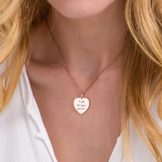 Colgante corazón con cadena de oro 18K personalizable un símbolo de amor