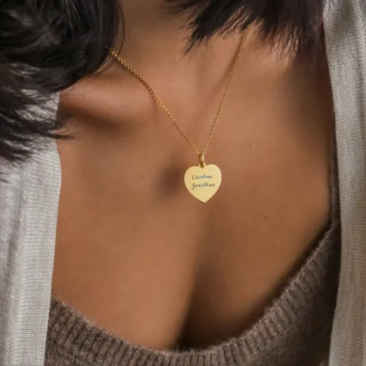 Colgante corazón con cadena de oro 18K personalizable un símbolo de amor