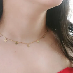 Gargantilla mujer en oro de 18K cadena forzada con siete corazones ideal para regalar