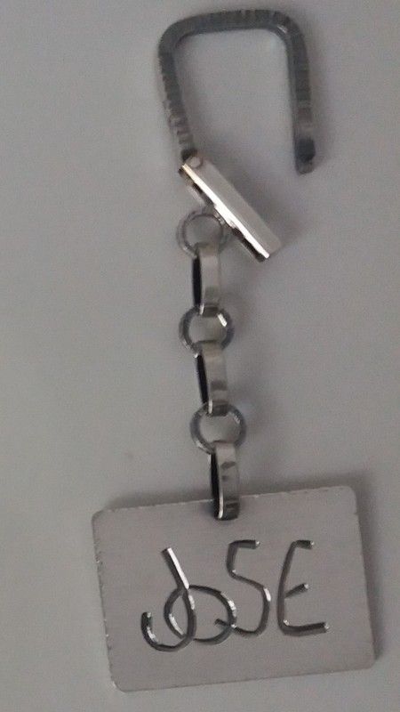 Llavero en plata de ley maciza personalizado con el nombre de Jose