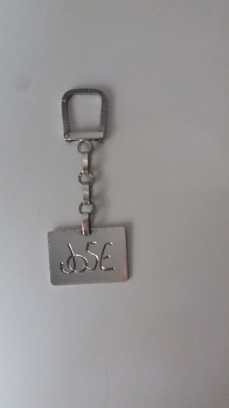 Llavero en plata de ley maciza personalizado con el nombre de Jose