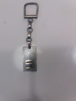 Llavero en plata de ley personalizado con inicial