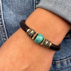 MB187X Pulsera Plata de Palo de cuero para hombre con resina central color turquesa