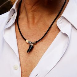 MN026X Colgante Casas PLATA DE PALO de hombre cuero trenzado genuino, plata resina y bronce