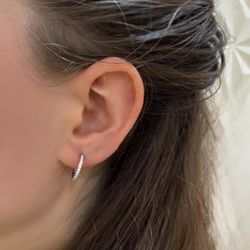 PE-302 Pendientes oro blanco 18K de mujer criollas con diamantes talla brillantes