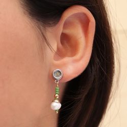 Pendientes Plata de Palo mujer de bolas verdes con perlas, Referencia WE186V con empuje y carácter
