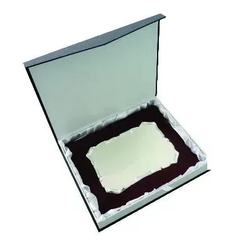 PL442 Placa homenaje en acero plateado y madera de color nogal moderna y elegante