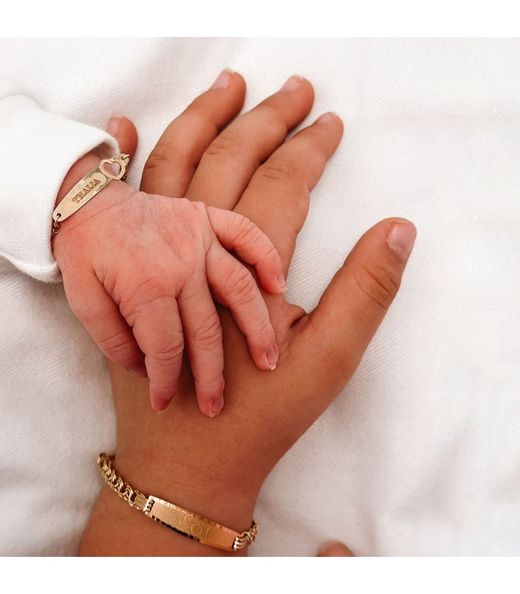 PU1156 Pulsera nomeolvides oro de ley de bebé placa matizada y bisel lapidado cierre reasa reforzada grabado gratuito