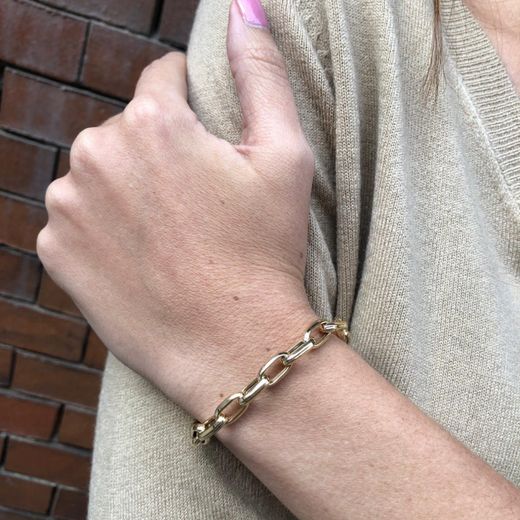 PU1203 Pulsera oro 18k hueca con eslabón alargado un diseño elegante y cómodo de llevar