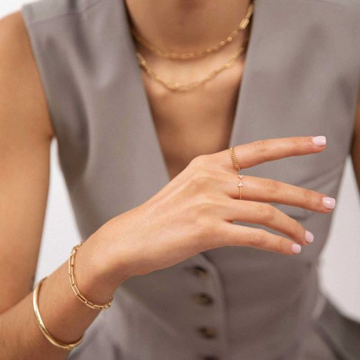 PU1203 Pulsera oro 18k hueca con eslabón alargado un diseño elegante y cómodo de llevar