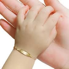 PU675 Pulsera oro bebé o comunión con placa matizada y bisel lapidado a mano modelo Fígaro