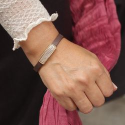 WB426X Pulsera Plata de Palo mujer de cuero marrón oscuro con pieza de bronce y circonitas blancas