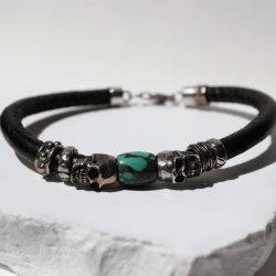 SB215X Pulsera Plata de Palo colección Kuro Enso de cuero con calaveras y resina turquesa