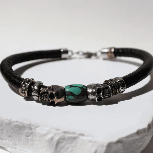 SB215X Pulsera Plata de Palo colección Kuro Enso de cuero con calaveras y resina turquesa