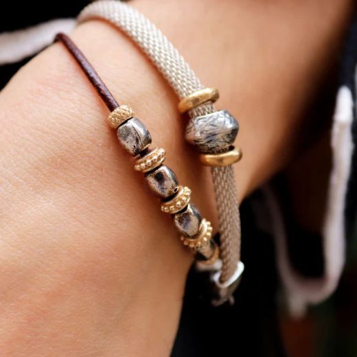 WB566X Pulsera Plata de Palo unisex Kojin de cuero fino con óvalos de plata 925 y cuentas de bronce