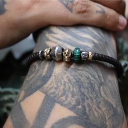 SB212X Pulsera PLATA DE PALO de cuero con calavera de bronce y resina jade