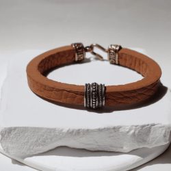 MB277X Pulsera Plata de Palo hombre Jisei de cuero marrón y centro en plata de 1ª ley