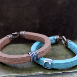 MB276X Pulsera PLATA DE PALO hombre modelo Hakai de cuero azul con círculo de plata y cierre de gancho