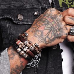 SB020X Pulsera Plata de Palo Skull con calaveras de bronce