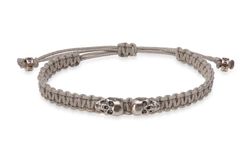SB122B Pulsera Plata de Palo unisex autoajustable de nylon beige con dos calaveras de bronce colección Cressan